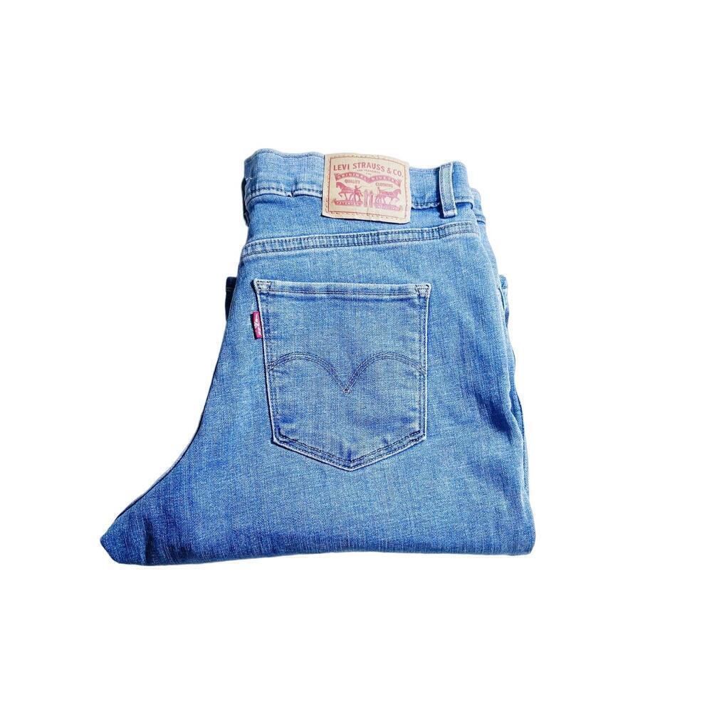 Levi Strauss Bermuda Shorts Med Wash Denim Jeans SZ28